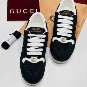 Fashion men's shoes